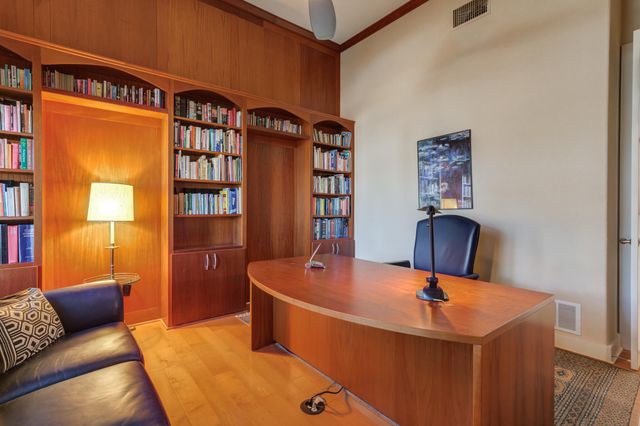 1914 Aberdeen Avenue, Lubbock, TX 79407