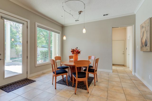 1914 Aberdeen Avenue, Lubbock, TX 79407