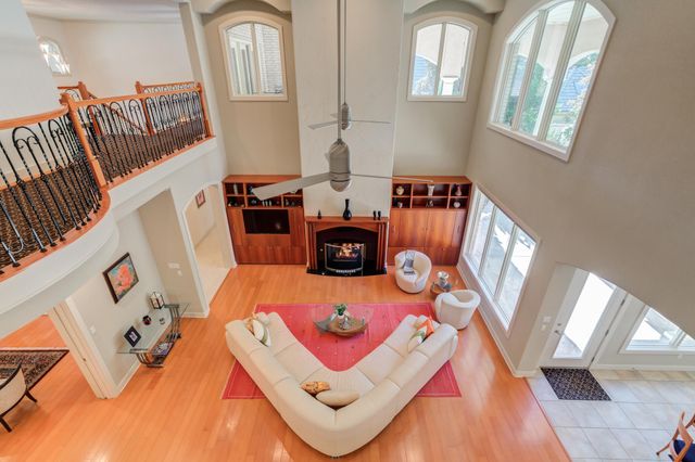 1914 Aberdeen Avenue, Lubbock, TX 79407