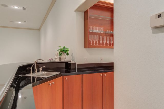 1914 Aberdeen Avenue, Lubbock, TX 79407