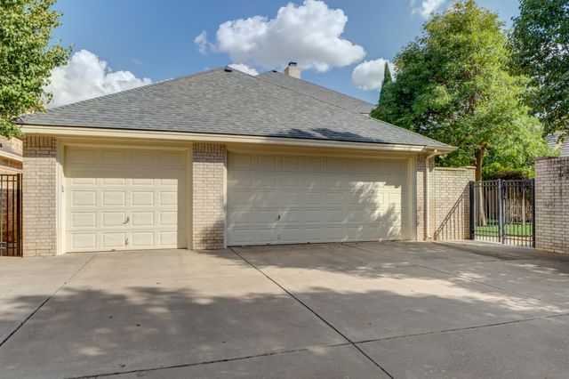 1914 Aberdeen Avenue, Lubbock, TX 79407