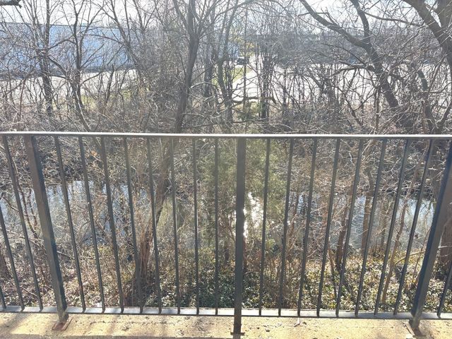 5101 Carriageway Drive 201, Rolling Meadows, IL 60008