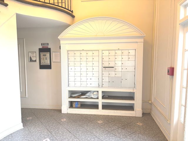 5101 Carriageway Drive 201, Rolling Meadows, IL 60008