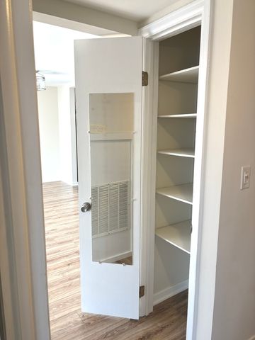 5101 Carriageway Drive 201, Rolling Meadows, IL 60008