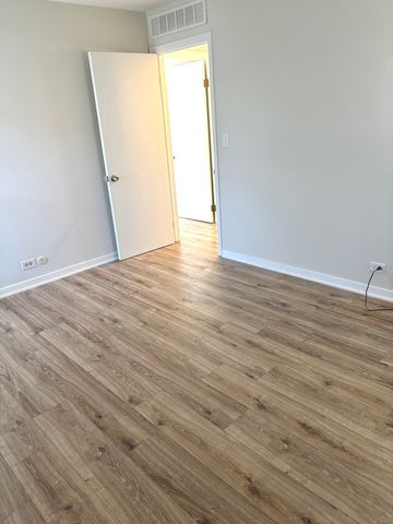 5101 Carriageway Drive 201, Rolling Meadows, IL 60008