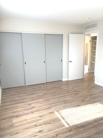 5101 Carriageway Drive 201, Rolling Meadows, IL 60008