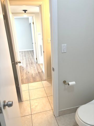 5101 Carriageway Drive 201, Rolling Meadows, IL 60008