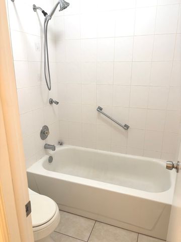 5101 Carriageway Drive 201, Rolling Meadows, IL 60008