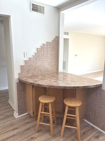 5101 Carriageway Drive 201, Rolling Meadows, IL 60008