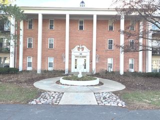 5101 Carriageway Drive 201, Rolling Meadows, IL 60008