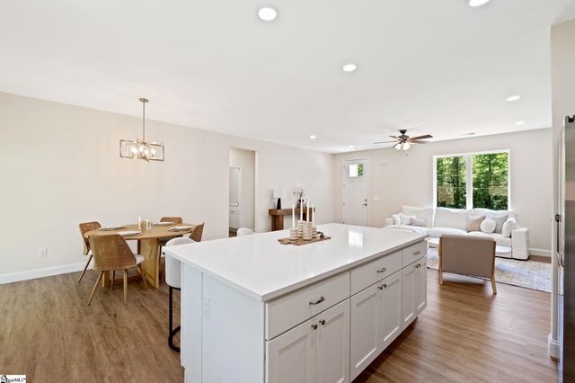 946 Tubbs Mountain Road, Travelers Rest, SC 29690