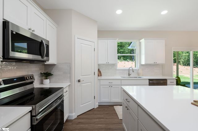 946 Tubbs Mountain Road, Travelers Rest, SC 29690