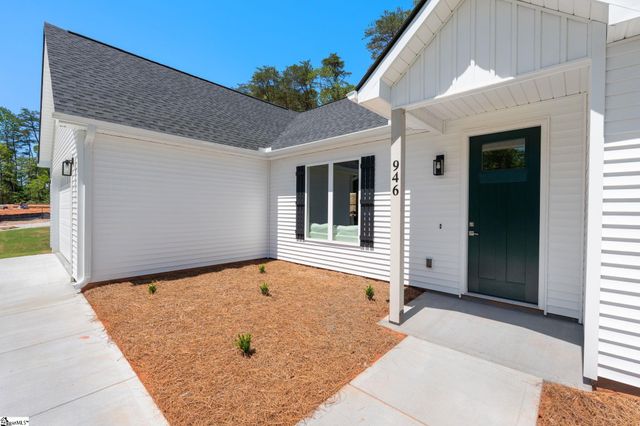 946 Tubbs Mountain Road, Travelers Rest, SC 29690
