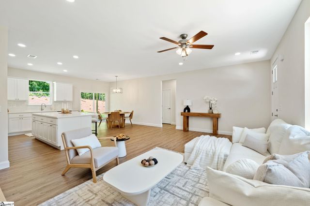 946 Tubbs Mountain Road, Travelers Rest, SC 29690