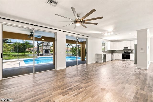 13031 Shoreside CT, Fort Myers, FL 33913