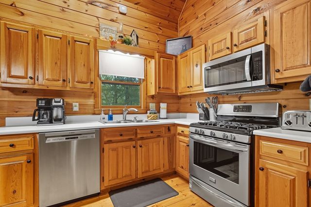330 Skyview Drive, Ellijay, GA 30536