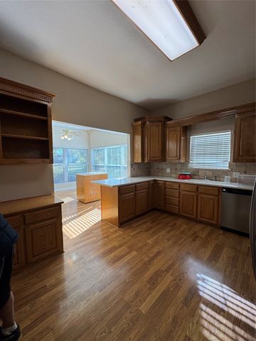 3916 Shepherd, Balch Springs, TX 75180