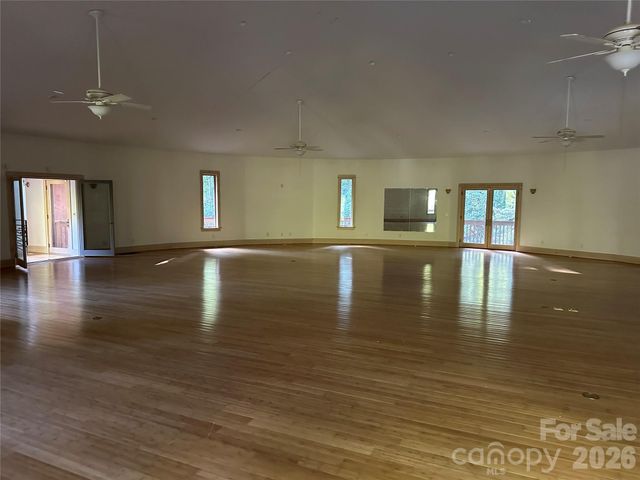 2905 Kanuga Road, Hendersonville, NC 28739