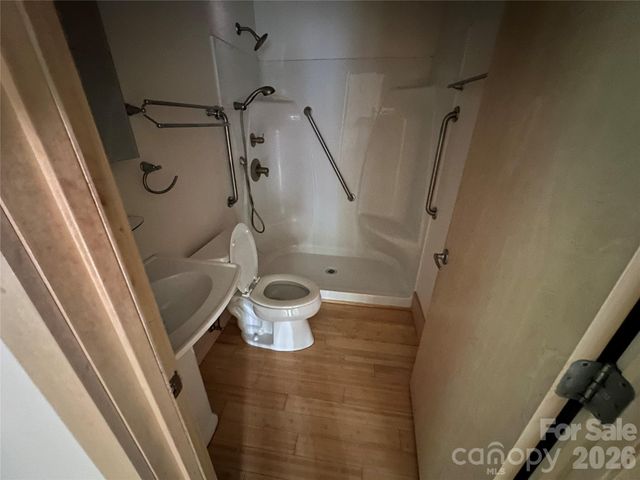 2905 Kanuga Road, Hendersonville, NC 28739