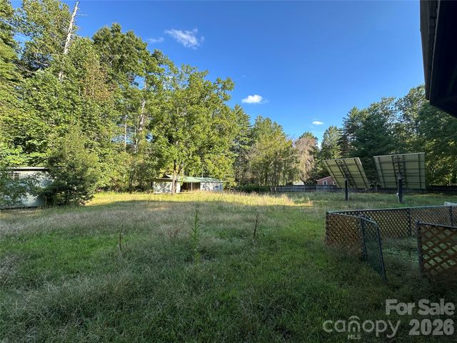 2905 Kanuga Road, Hendersonville, NC 28739