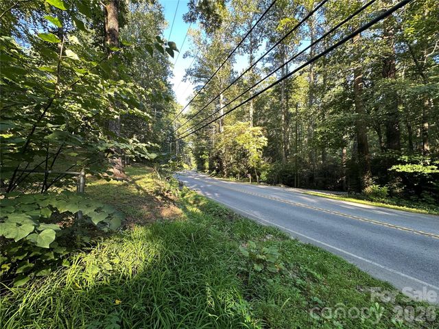 2905 Kanuga Road, Hendersonville, NC 28739