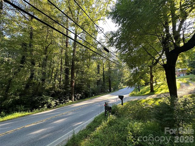 2905 Kanuga Road, Hendersonville, NC 28739