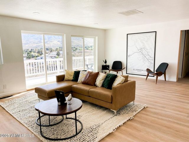 900 Rabbit Run Run, Clarkdale, AZ 86324