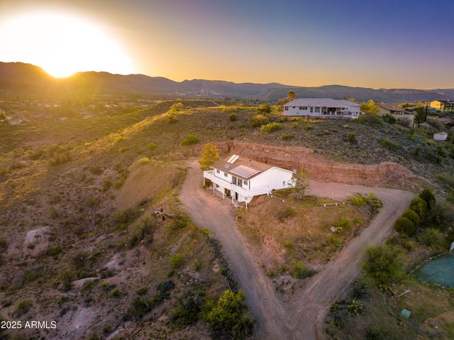 900 Rabbit Run Run, Clarkdale, AZ 86324