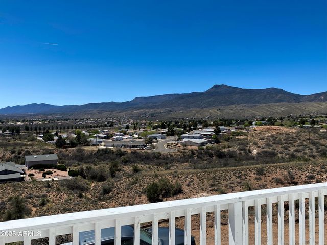 900 Rabbit Run Run, Clarkdale, AZ 86324