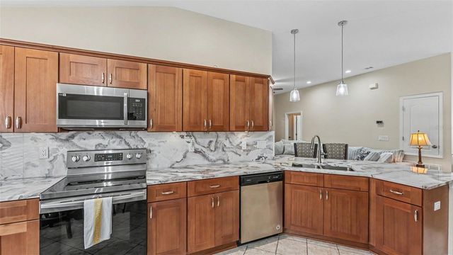 6838 SHIMMERING DRIVE, Lakeland, FL 33813