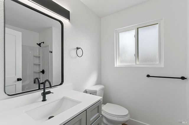 106 Kerry Ct, Vacaville, CA 95687