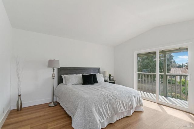 106 Kerry Ct, Vacaville, CA 95687