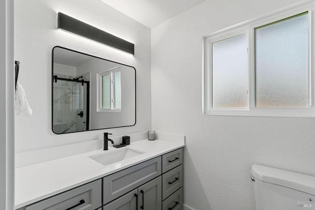 106 Kerry Ct, Vacaville, CA 95687