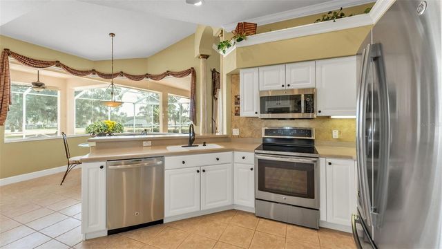 2767 HUNTINGTON HILLS DRIVE, Lakeland, FL 33810