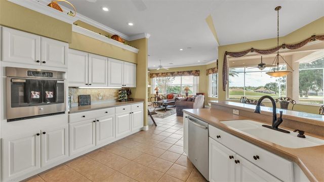 2767 HUNTINGTON HILLS DRIVE, Lakeland, FL 33810