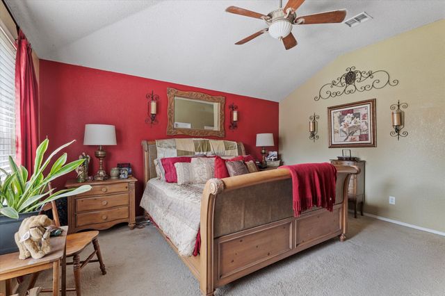 1304 Dakota Trail, Krum, TX 76249