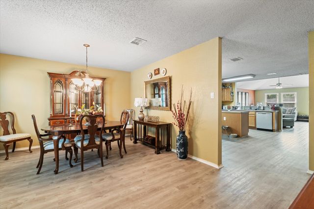 1304 Dakota Trail, Krum, TX 76249