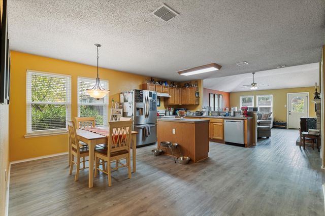 1304 Dakota Trail, Krum, TX 76249