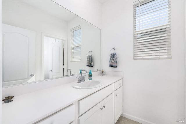 567 Coneflower St, Vacaville, CA 95687