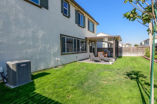 567 Coneflower St, Vacaville, CA 95687