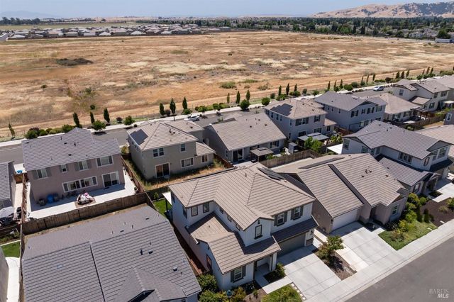 567 Coneflower St, Vacaville, CA 95687