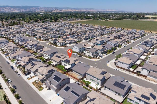 567 Coneflower St, Vacaville, CA 95687