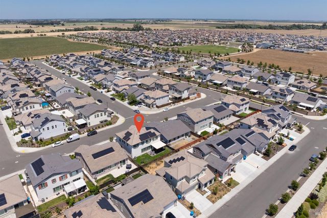 567 Coneflower St, Vacaville, CA 95687