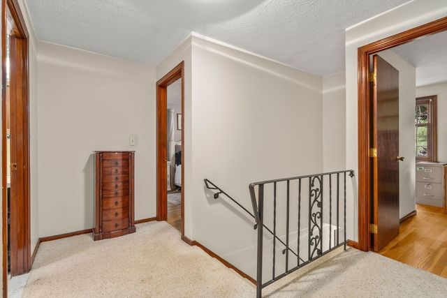 11 Bacon Rd, Framingham, MA 01701