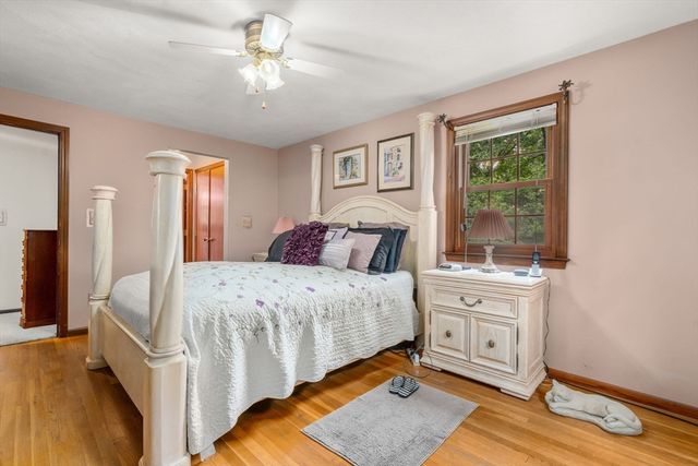 11 Bacon Rd, Framingham, MA 01701