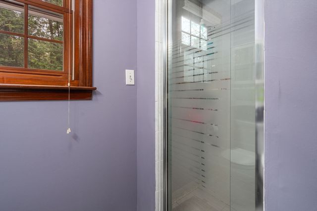 11 Bacon Rd, Framingham, MA 01701