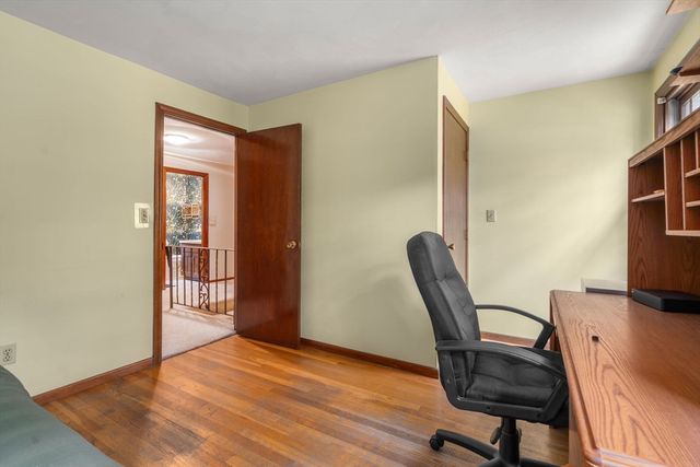 11 Bacon Rd, Framingham, MA 01701