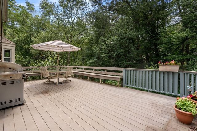 11 Bacon Rd, Framingham, MA 01701