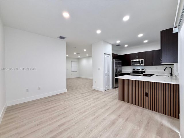 5408 SW 14th Court, North Lauderdale, FL 33068