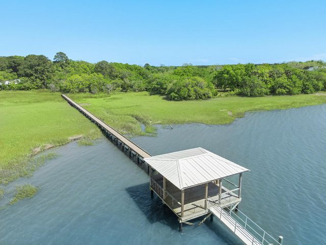 2008 Riverbend Drive, Charleston, SC 29412